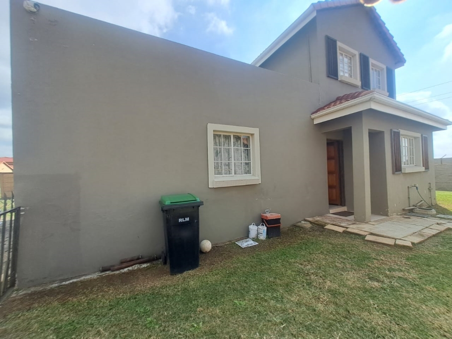 4 Bedroom Property for Sale in Waterkloof North West